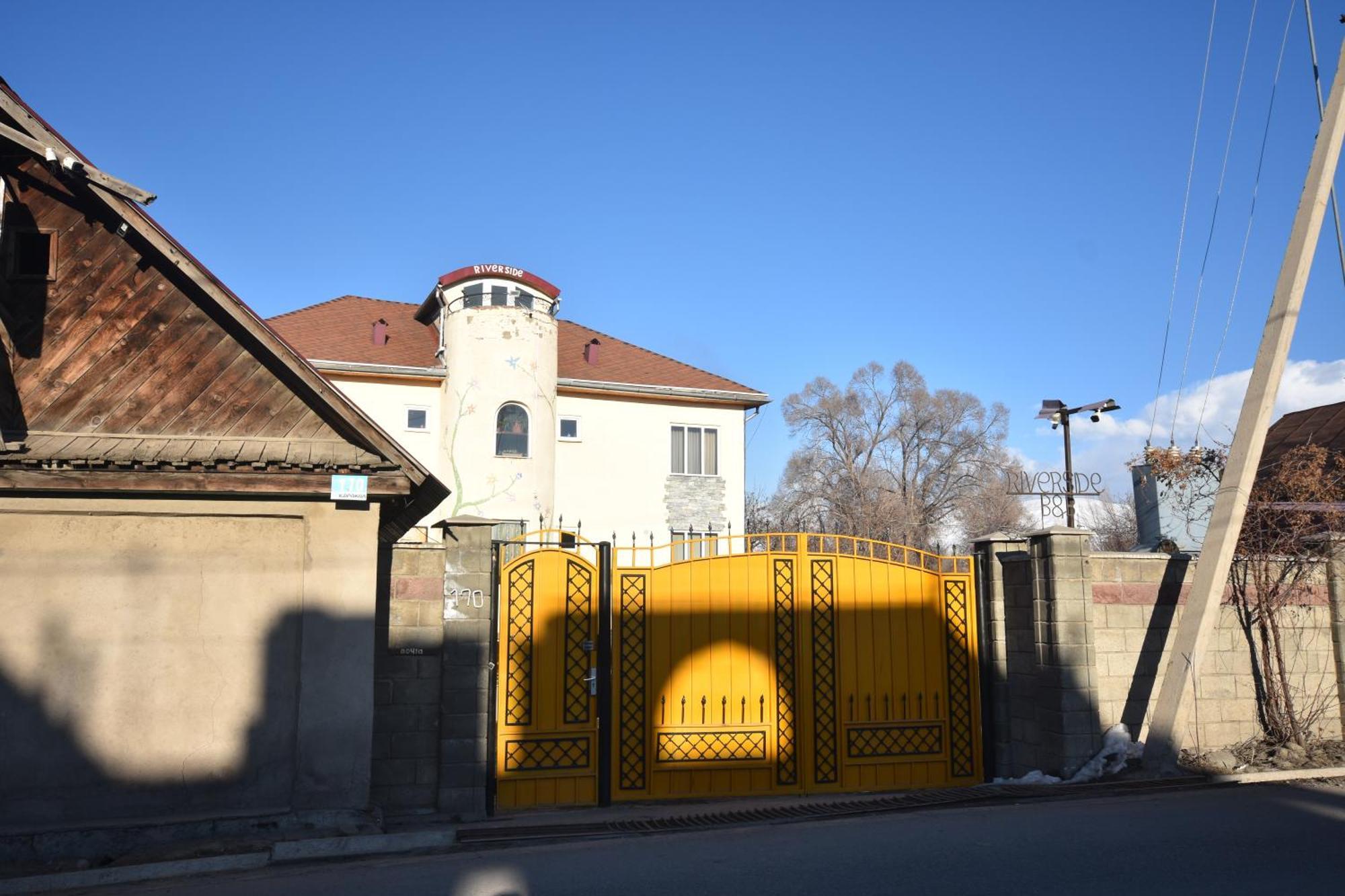Riverside Karakol Exterior foto